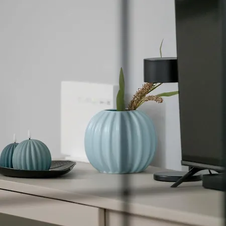 Przestronny Z Biurkiem W Centrum Poznania Blisko Rynku I Parku By Renters * Poznan