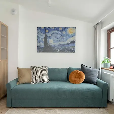 Apartment Przestronny Z Biurkiem W Centrum Poznania Blisko Rynku I Parku By Renters Poznan
