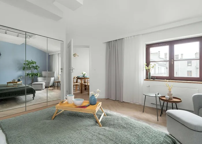 Apartamento Przestronny Z Biurkiem W Centrum Poznania Blisko Rynku I Parku By Renters